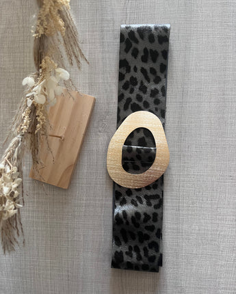 Ceinture leopard pour femme avec grosse boucle ovale dorée 