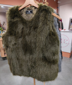 Veste fausse fourrure zippée kaki