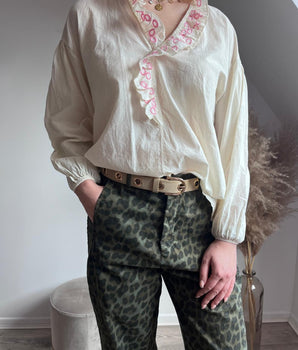 blouse écrue en coton manches longues avec volants