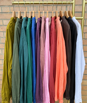 13 coloris pour cette chemise en voile de coton, fluide et lègère marque Johanna Paris