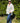 chemise coupe loose blanche avec broderies et sequins au niveau des manches, pate de boutonnage. Convient pour une taille 44 au 48