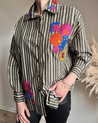 chemise rayée kaki fleurs colorées brodées 
