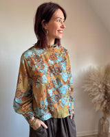 chemise à fleurs, boutonnage côté, marque Johanna Paris