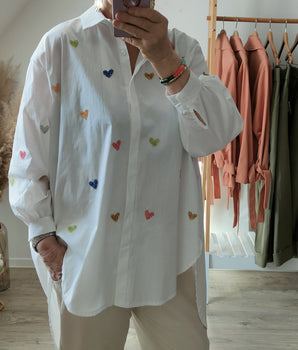 Chemise longue blanche avec coeurs multi couleur 