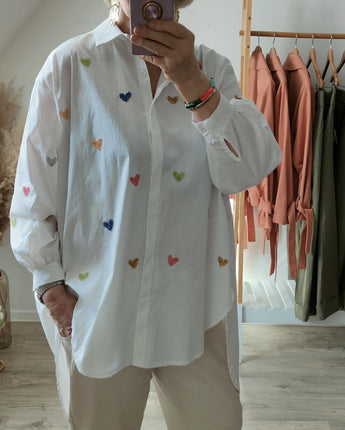 Chemise longue blanche avec coeurs multi couleur 