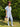 look stylé avec la combinaison the Corner, avec baskets blanches