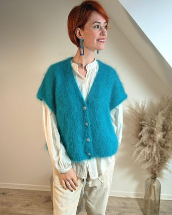 gilet turquoise en mohair boutons bijoux sans manche Johanna Paris