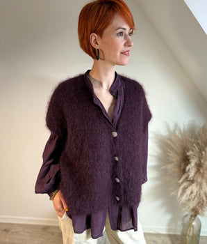 gilet prune sans manche en mohair boutons strassés Johanna Paris