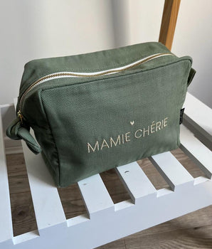 trousse de toilette broderie mamie cherie doré couleur vert sauge