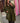 Femme portant un imperméable kaki doublure fleur marine coupe ample grande taille boutique MC by Chloé