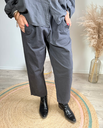 pantalon magique uni gris taille jusqu'à 46 marque Johanna Paris