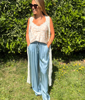 pantalon palazzo fluide bleu ciel allie élégance et confort, taille élastique du 34 au 42 livraison rapiede