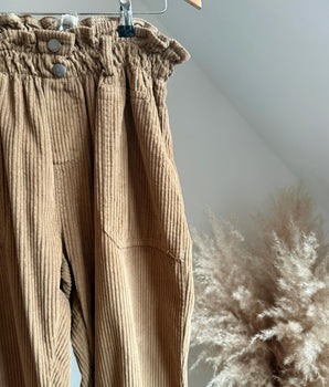 pantalon velours camel forme PO Johanna Paris