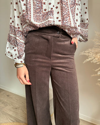 pantalon droit en velours fine côte marron marque Johanna Paris