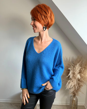 pull mohair bleu col V oversize