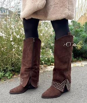 Bottes santiags choco cloutées