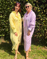 robe longue en voile de coton, parme avec volant au niveau du col et des boutons marque Johanna Paris taille unique 36/46