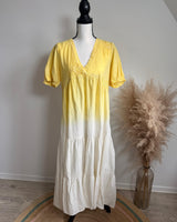 robe longue Bohême, tie and dye jaune et blanc légère, col V, en coton, pour cet été.