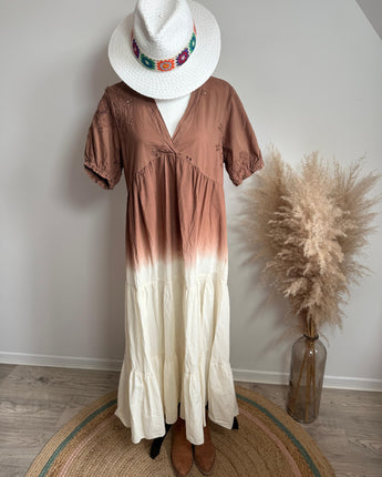 robe d'été tie and dye chocolat, marron et crème avec broderie, très légère taille unique du 36 au 44