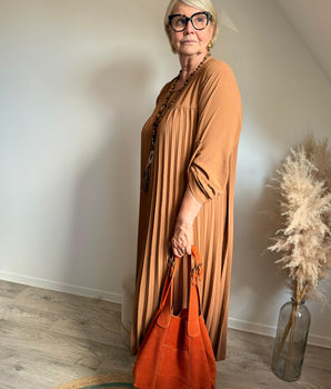 robe plissée camel manches longues grande taille jusqu'à 50