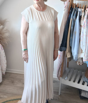 robe longue plissée taille pulpeuse jusqu'à un 50,coloris écru