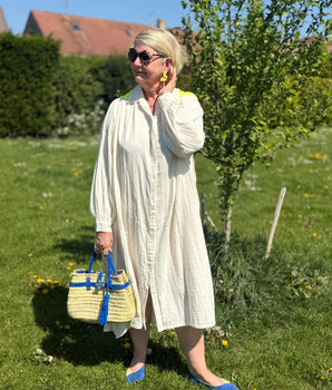 robe gaze de coton grande taille, détails paillettes dans le dos
