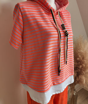 sweat fluo  orangange avec capuche johanna paris