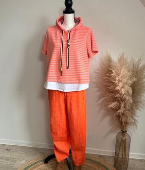 sweat rayé marque Johanna Paris coloris orange fluo avec capuche