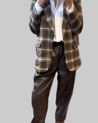 blazer femme à carreaux Johanna Paris, couleur chocolat et camel, coupe droite élégante, look chic MC by Chloé