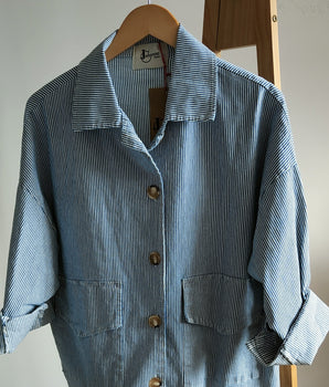veste courte rayée bleu marque Johanna Paris
