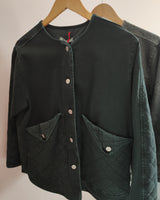 look automne chic avec veste Johanna Paris matelassée noire