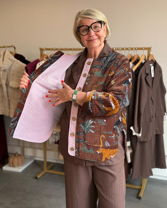 veste stylée en velours intérieur rayé rose ou bleu, taille unique 36 au 46 marque The Corner Paris.